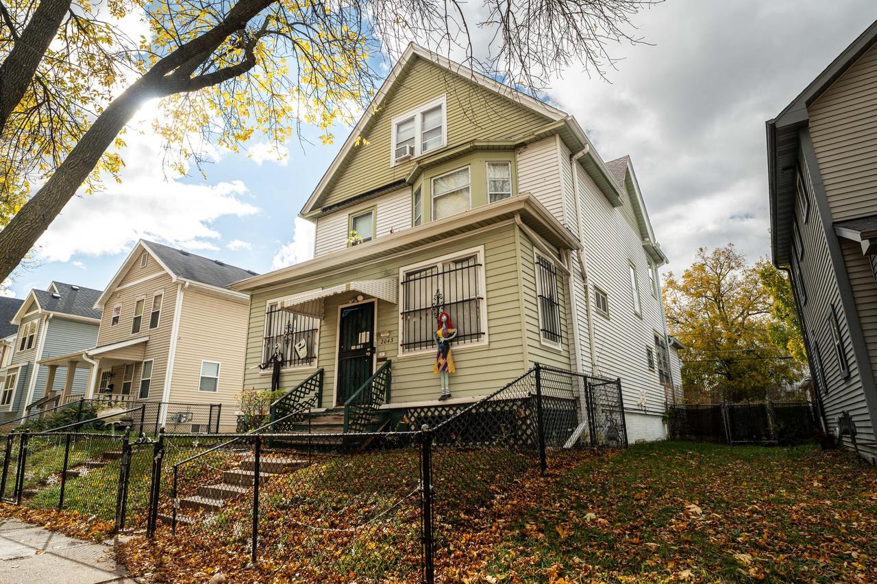2043 N 28th St, Milwaukee, WI 53208