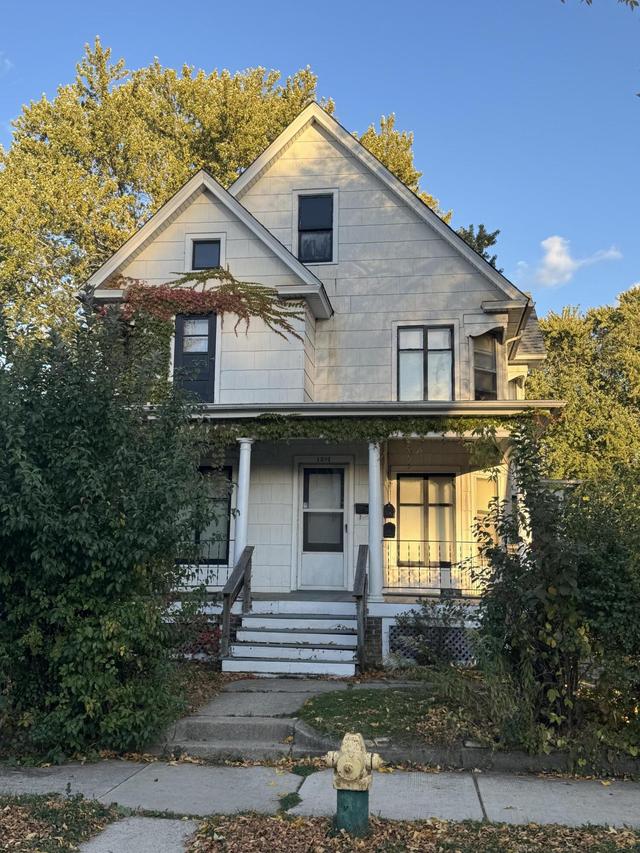 1301 Summit Ave, Racine, WI 53404