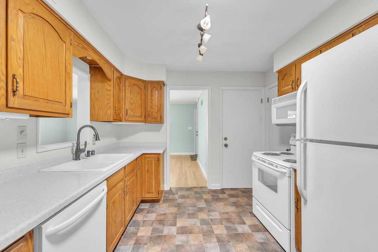 7920 W Manitoba St, West Allis, WI 53219
