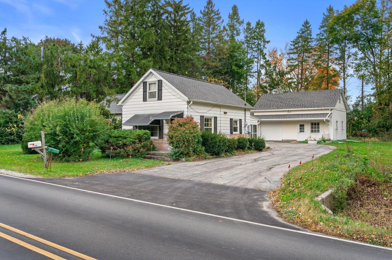 11126 W Freistadt Rd, Mequon, WI 53097