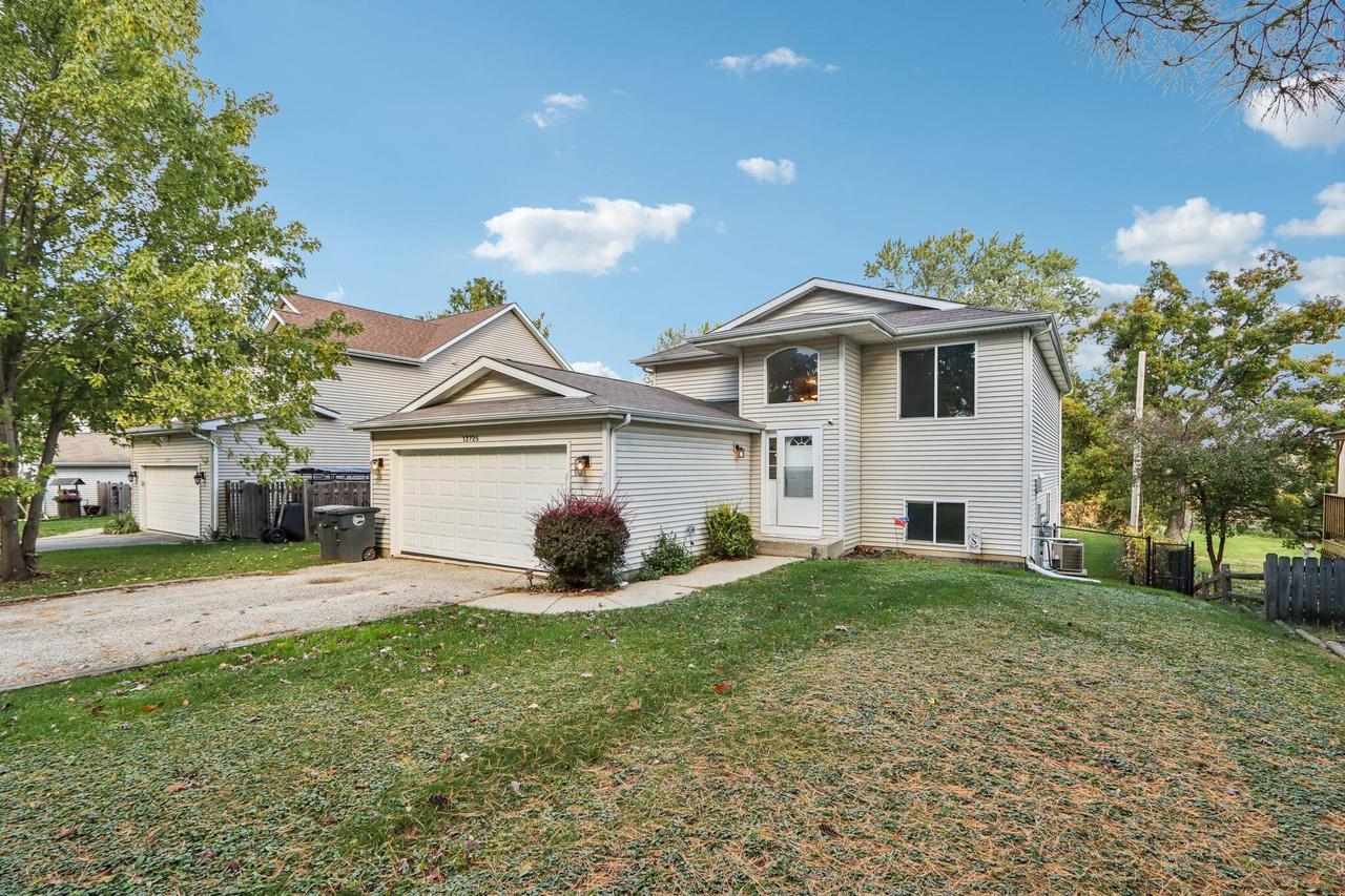 12725 228th Ave, Salem Lakes, WI 53104