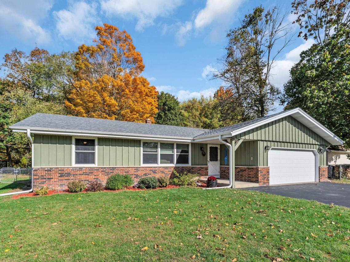 3102 5 Mile Rd, Caledonia, WI 53402