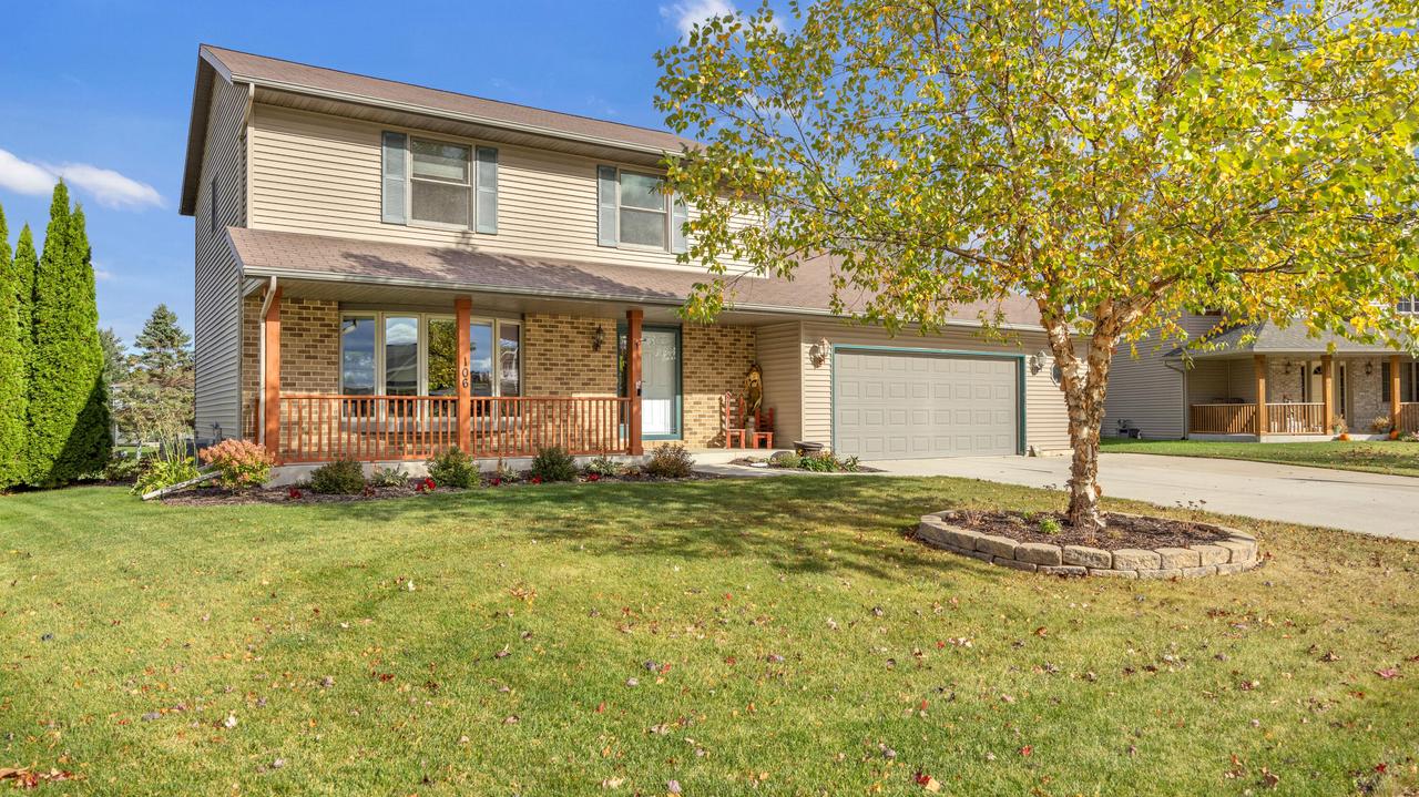 106 Columbine Ln, Sheboygan Falls, WI 53085