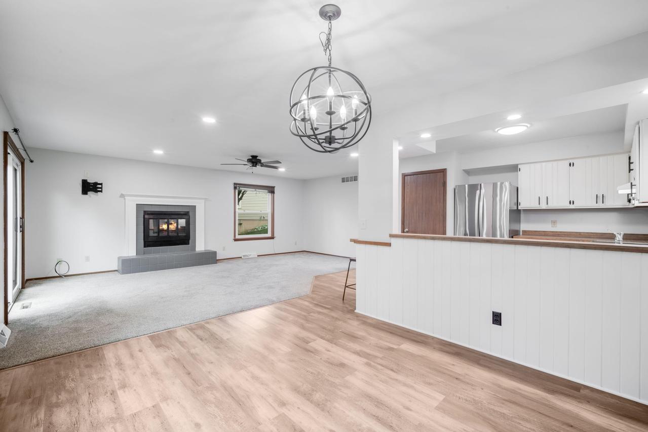 636 Westridge Dr #B5-3, West Bend, WI 53095