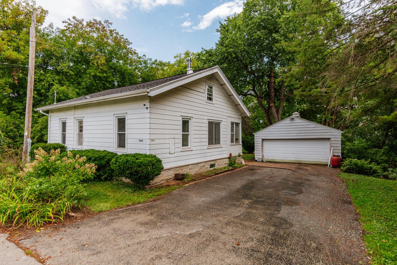 5866 N River Forest, Glendale, WI 53209