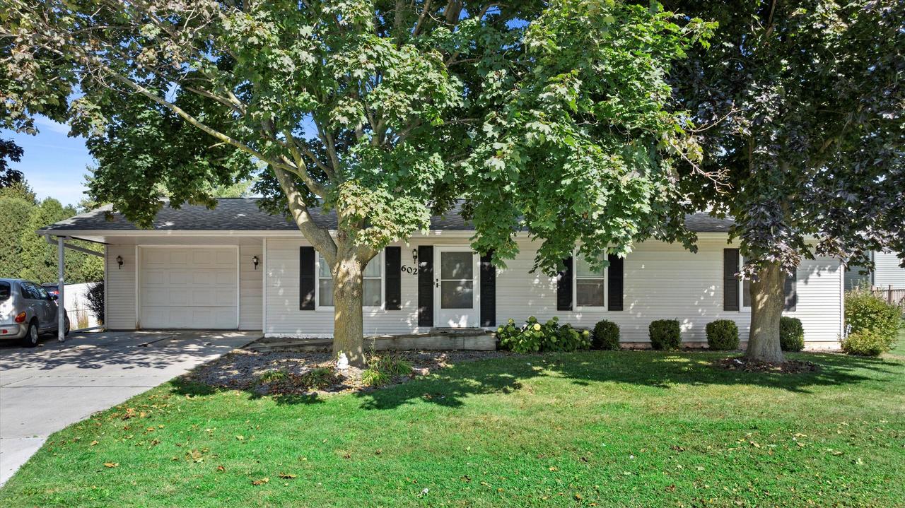 602 Millersville Ave, Howards Grove, WI 53083