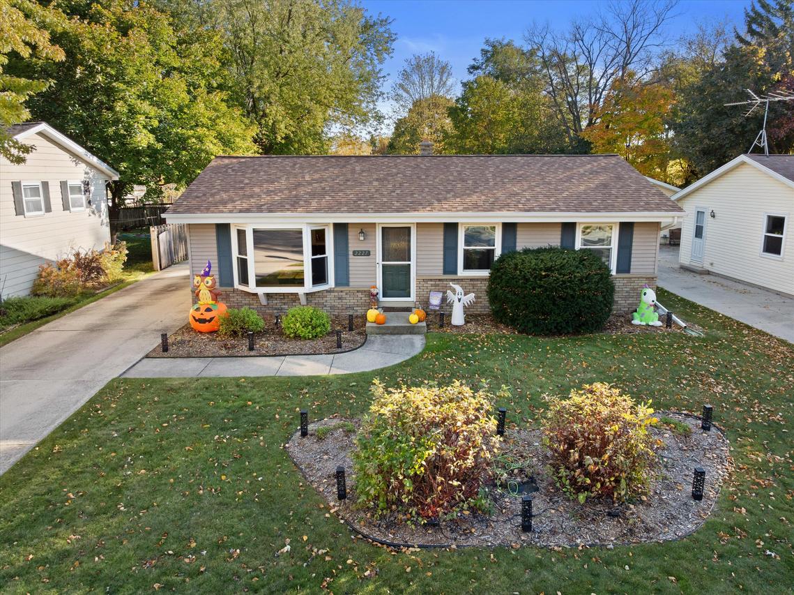 2227 Creek Rd, West Bend, WI 53090