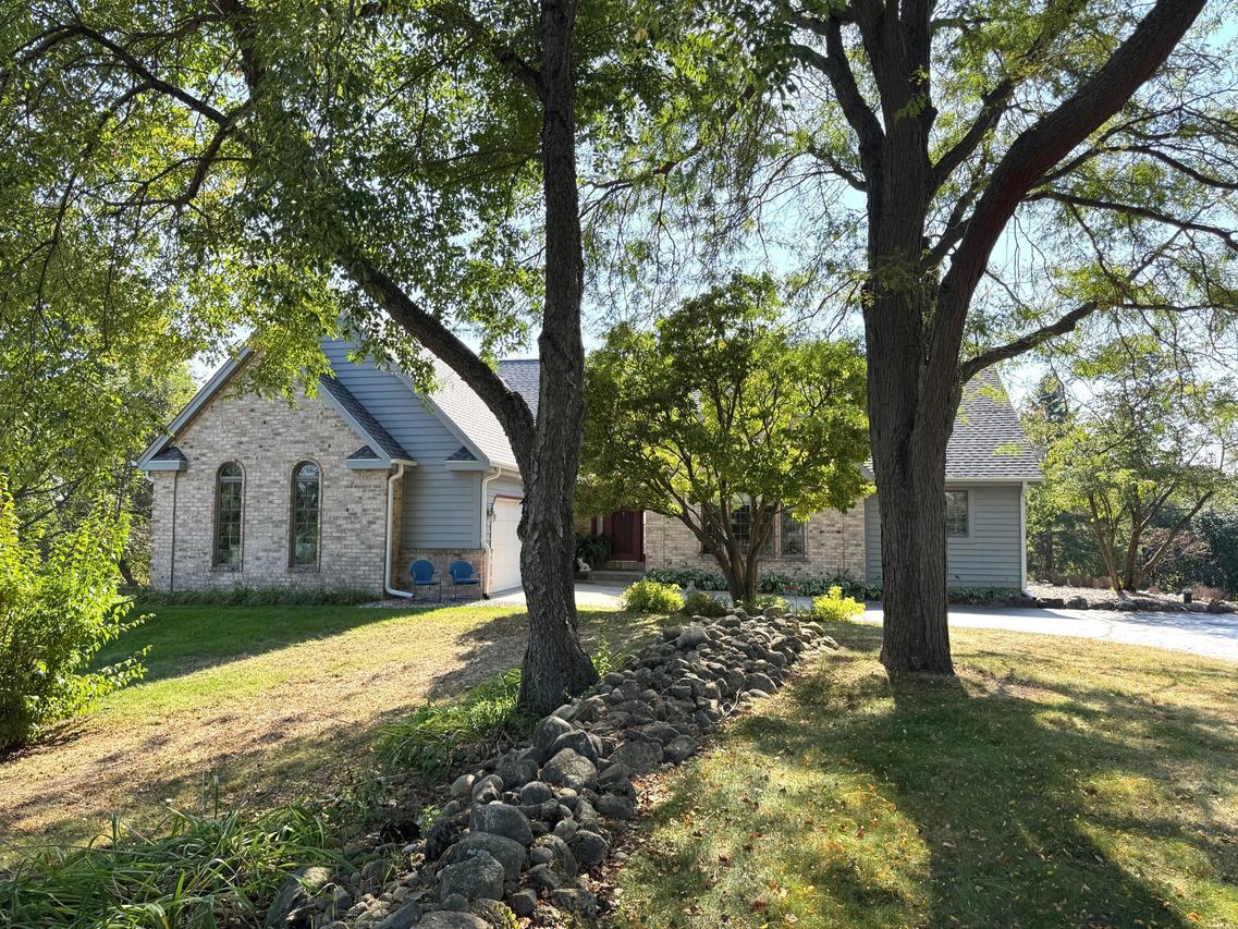 S23W30709 Brecon Way, Genesee, WI 53183