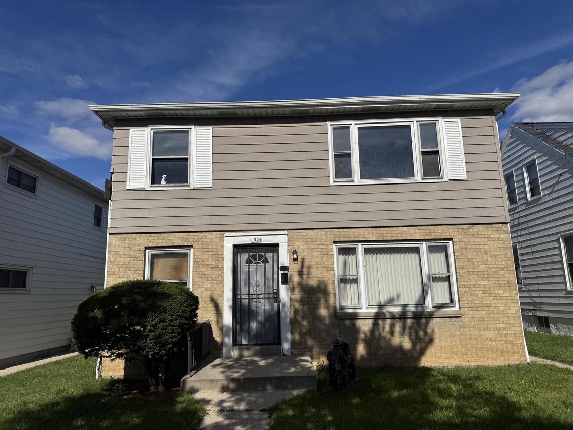1526 W Congress St, Milwaukee, WI 53209