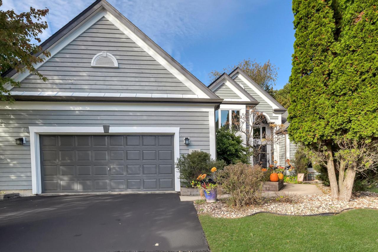 370 Smythe Dr, Williams Bay, WI 53191