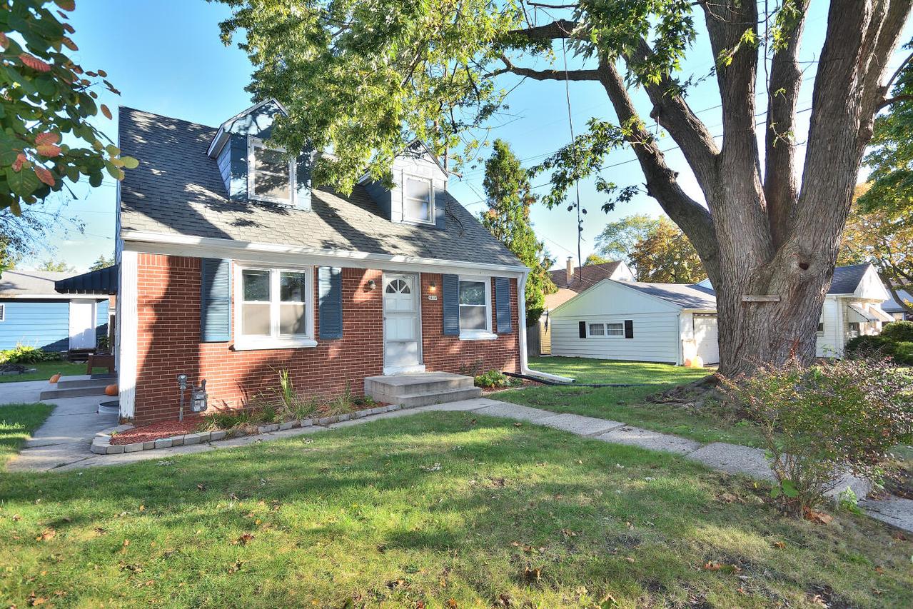 5010 W Euclid Ave, Milwaukee, WI 53219