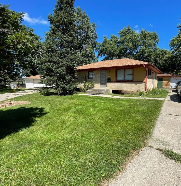 5364 N 87th St, Milwaukee, WI 53225