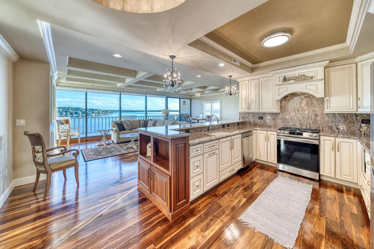 101 Broad St #603, Lake Geneva, WI 53147