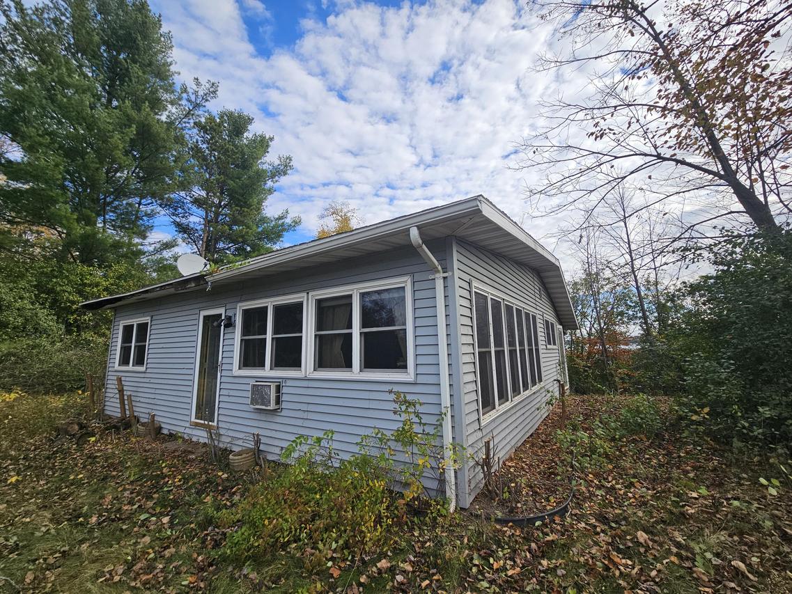 N2416 Linden Point, Weyauwega, WI 54983