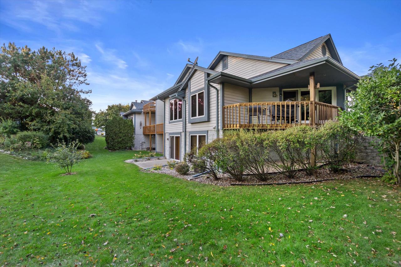 613 Bay View, Mukwonago, WI 53149