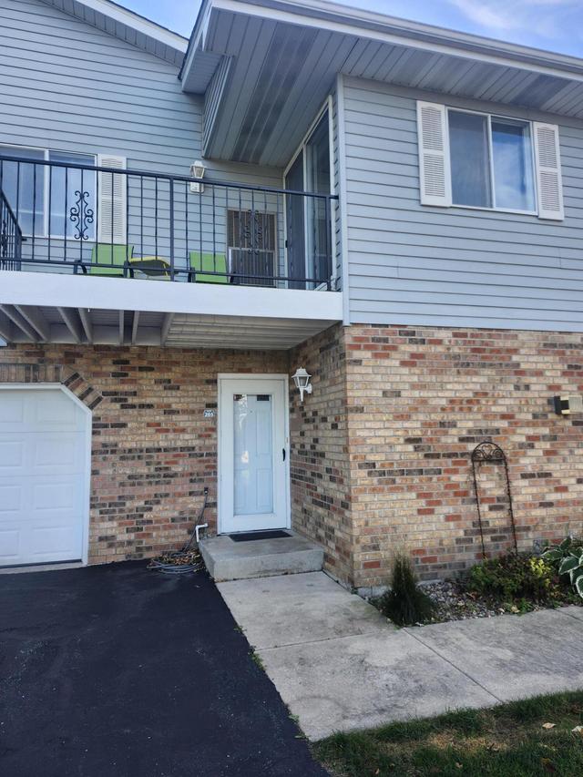 1231 N Sunnyslope Dr #205, Mount Pleasant, WI 53406