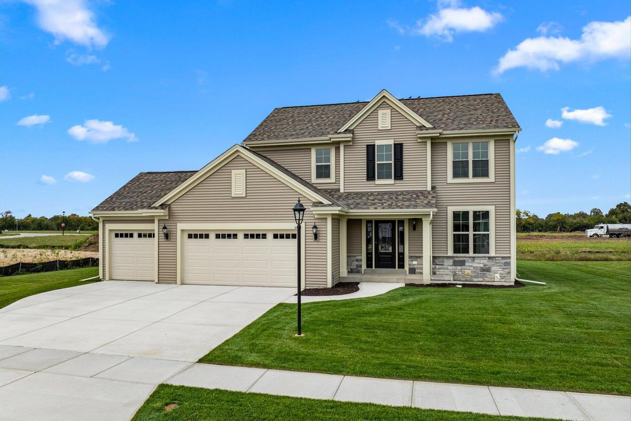 2696 Mapleton Ave, East Troy, WI 53120