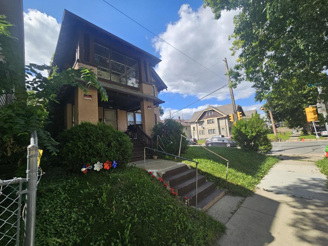 2677 N 39th St #2679, Milwaukee, WI 53209