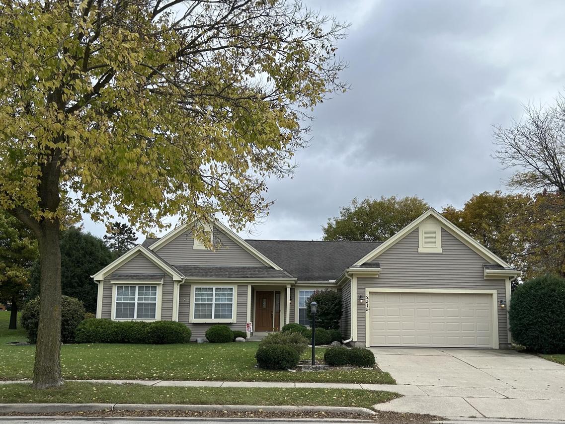 2315 Fox River, Waukesha, WI 53189