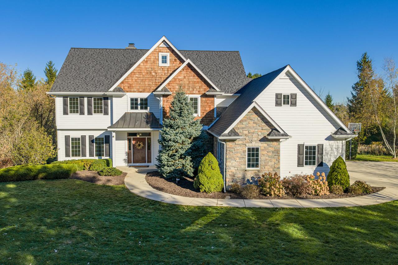 11012 Cedar Creek, Cedarburg, WI 53012