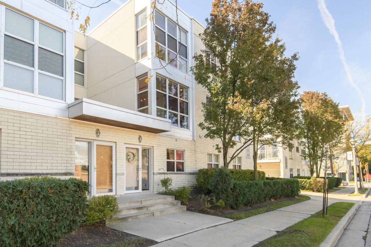 2114 N Commerce St, Milwaukee, WI 53212