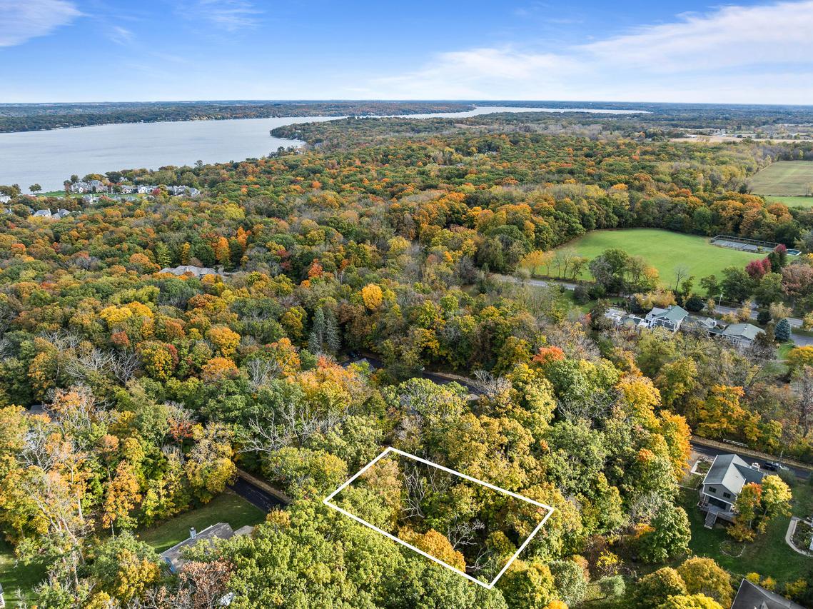 Lot 17 Green Hill, Fontana, WI 53125