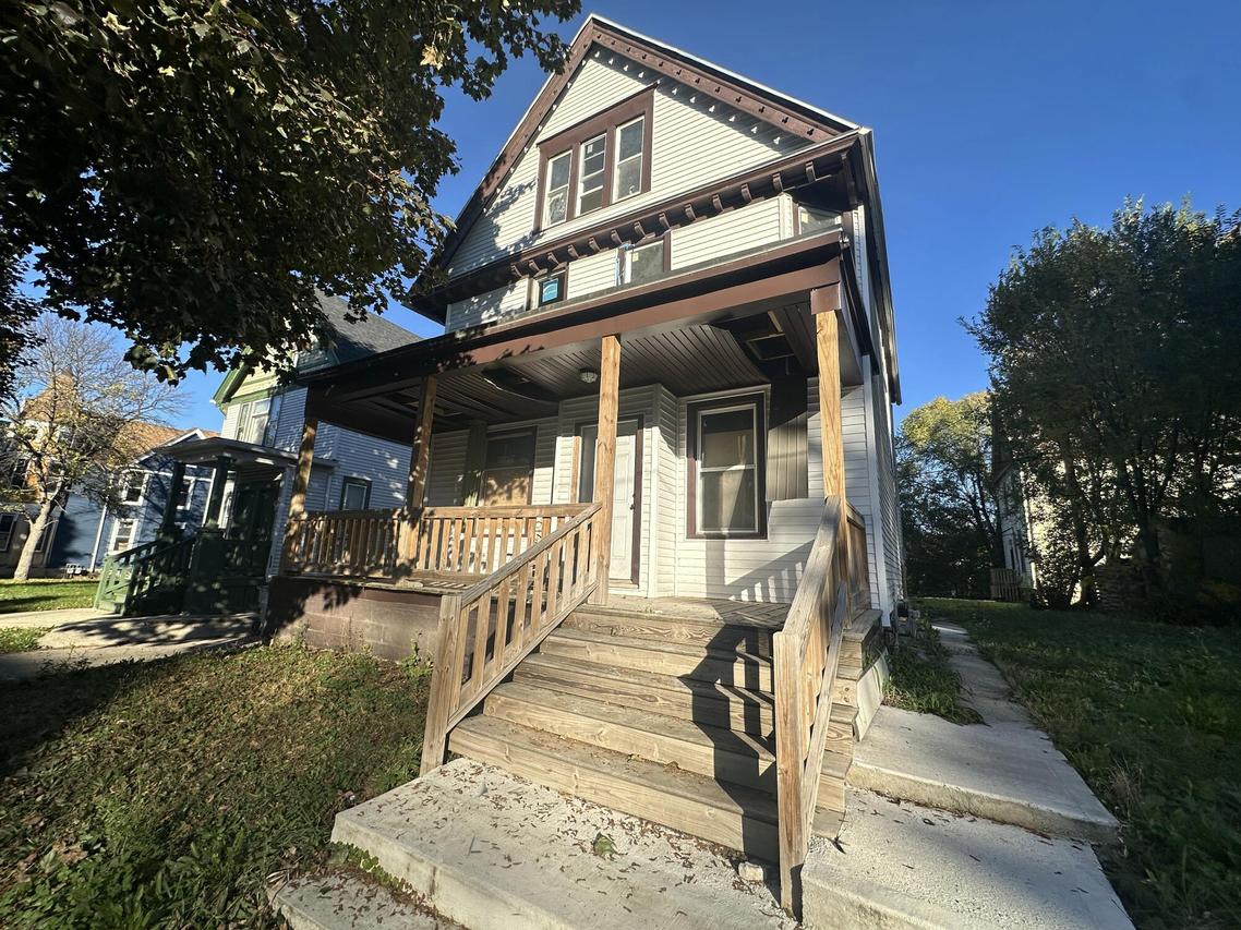 1312 N 23rd St, Milwaukee, WI 53205