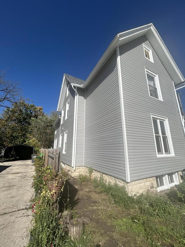 512 E Main St, Waukesha, WI 53186