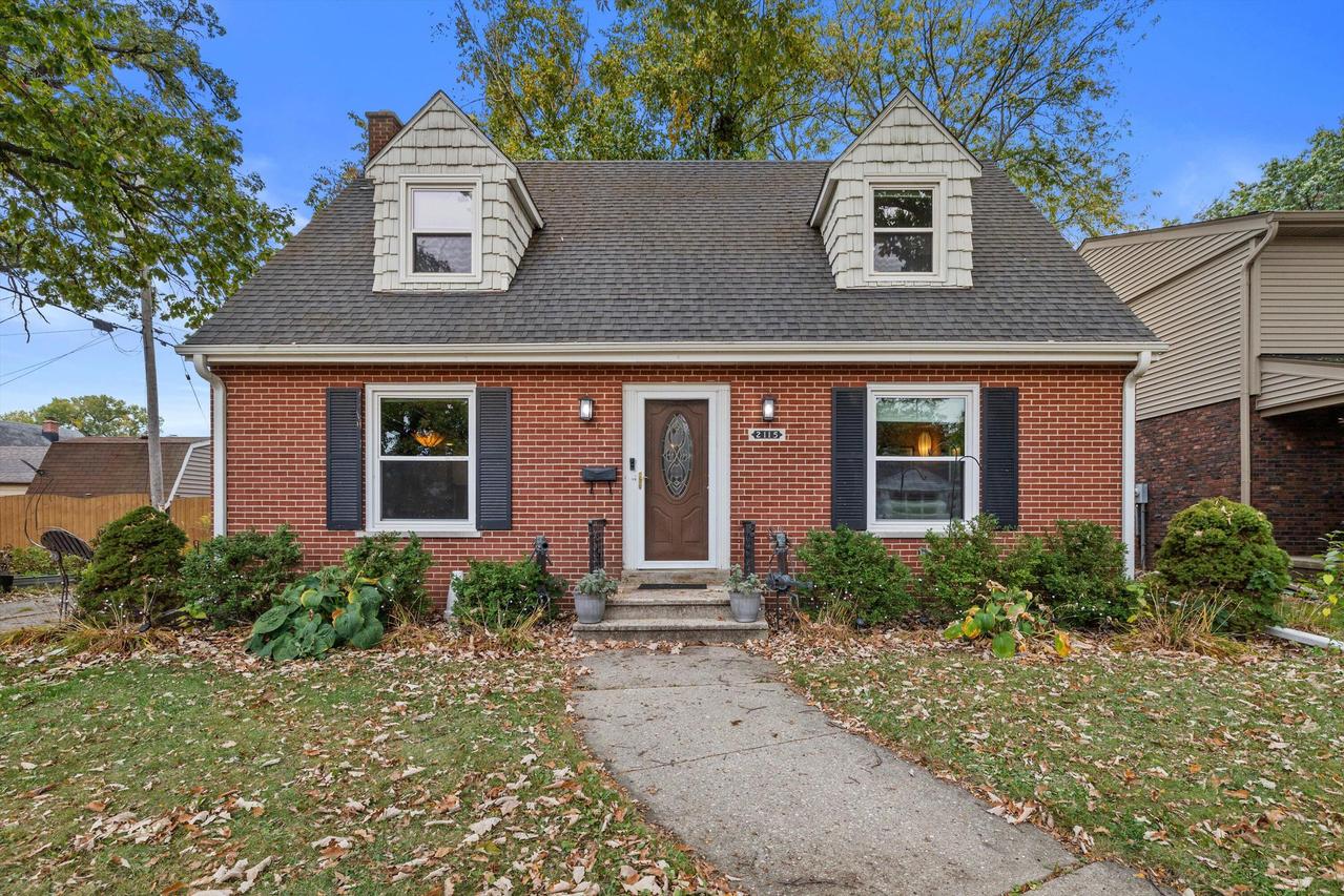 2115 36th St, Kenosha, WI 53140