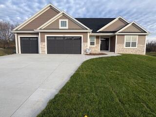 922 Medina Dr, Mukwonago, WI 53149