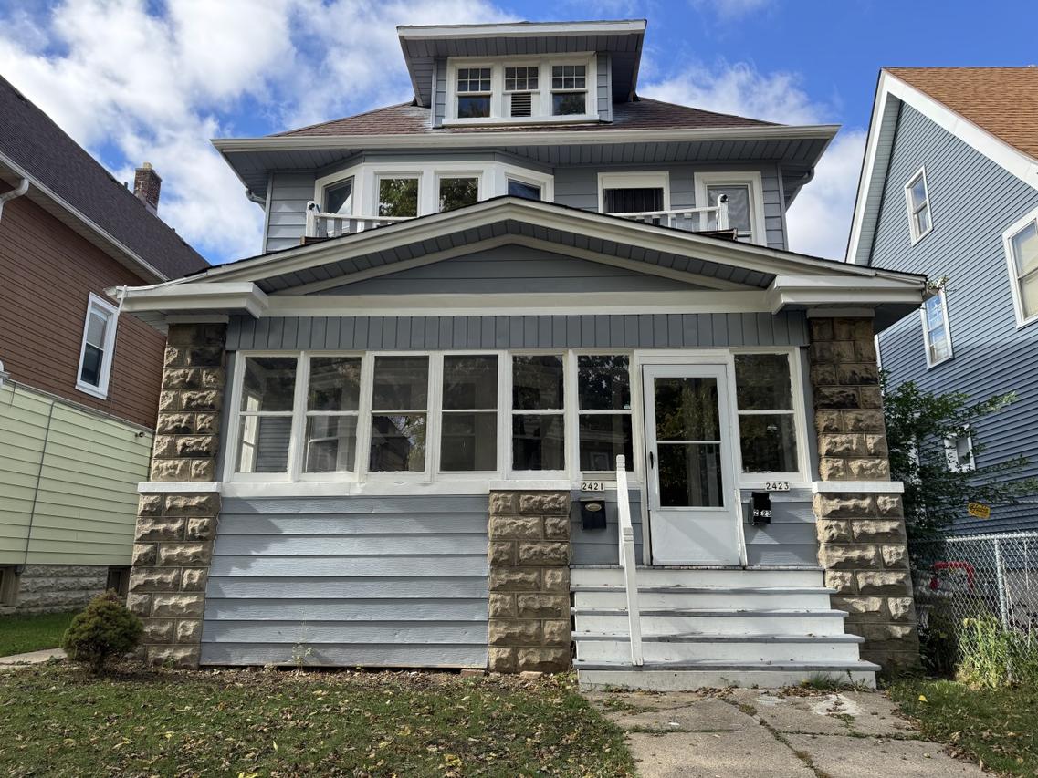 2421 N 40th St #2423, Milwaukee, WI 53210