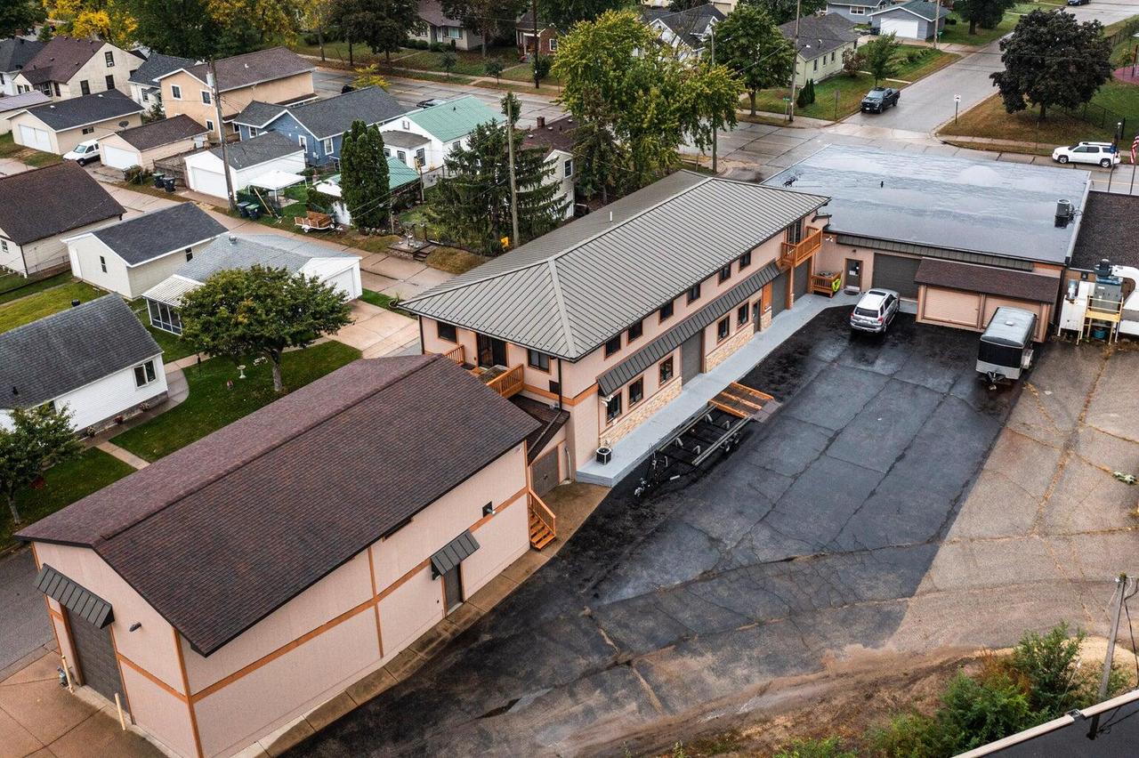 1613 Chase St, La Crosse, WI 54601