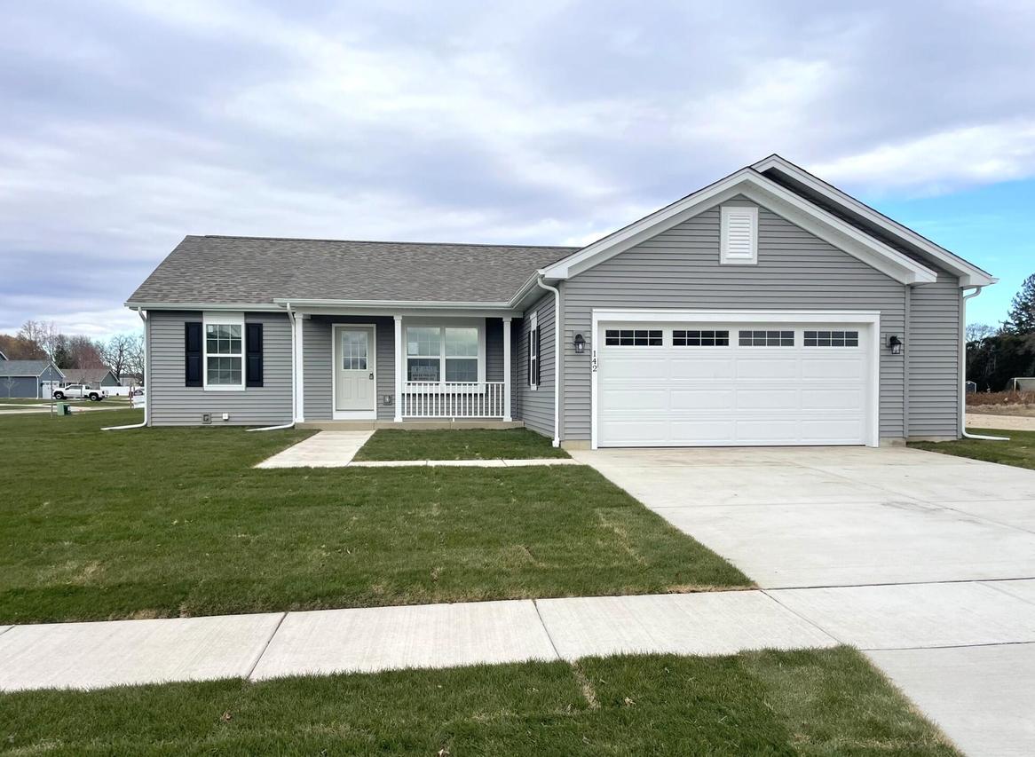 300 Savannah Dr #Lt35, Walworth, WI 53184
