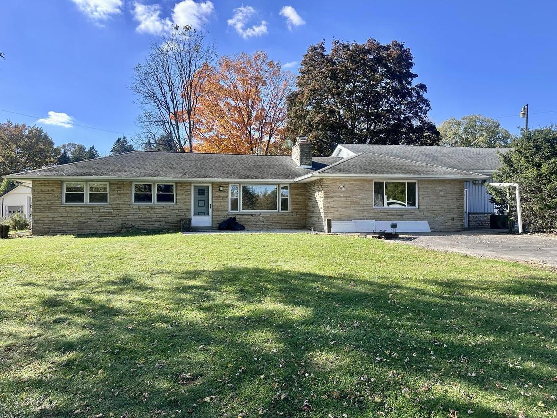 W224N8095 Susan Pl, Lisbon, WI 53089