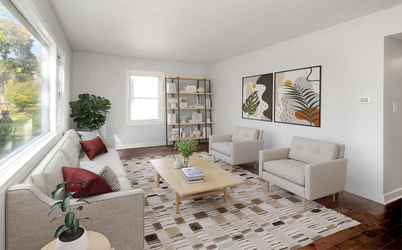 3218 N 81st St, Milwaukee, WI 53222