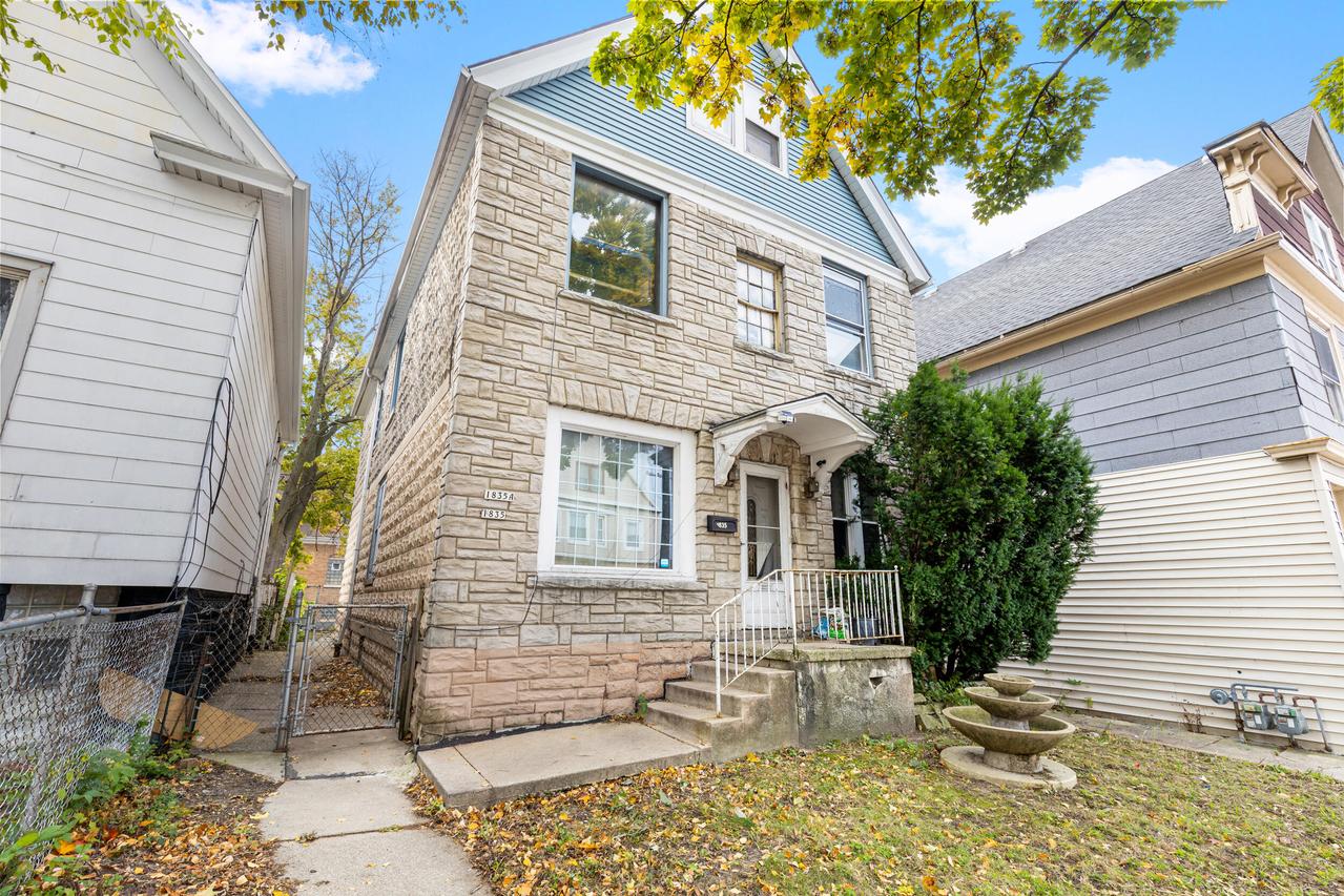 1835 W Becher St #1835A, Milwaukee, WI 53215