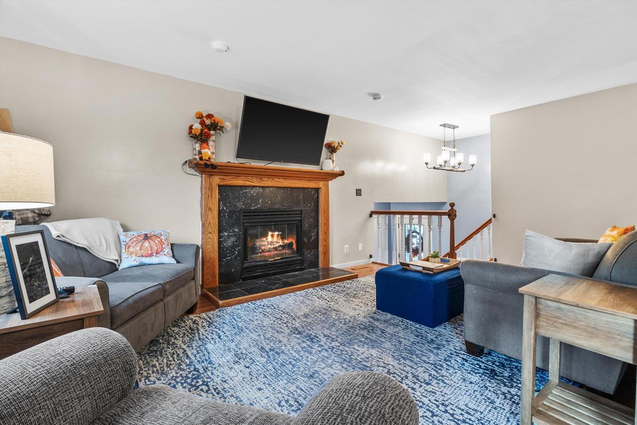 206 Devils Ln, Walworth, WI 53184