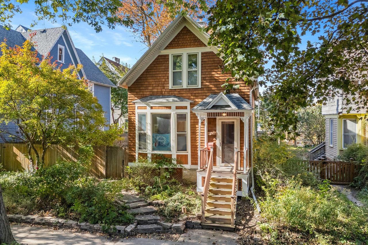 2411 N Booth St, Milwaukee, WI 53212