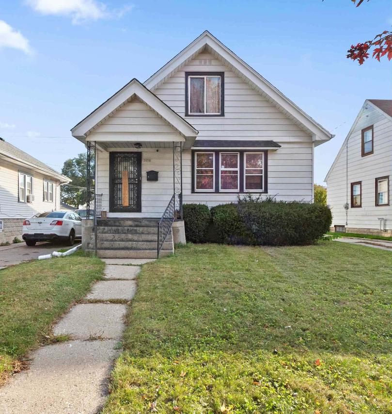 5076 N 47th St, Milwaukee, WI 53218