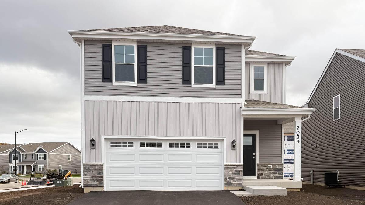 7039 Oakmont Rd, Mount Pleasant, WI 53403