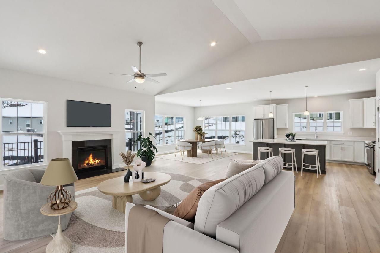 1785 Lasalle St, Lake Geneva, WI 53147