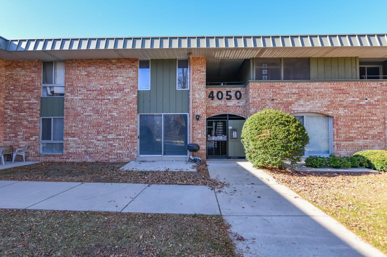 4050 W Rivers Edge Cir #1, Brown Deer, WI 53209