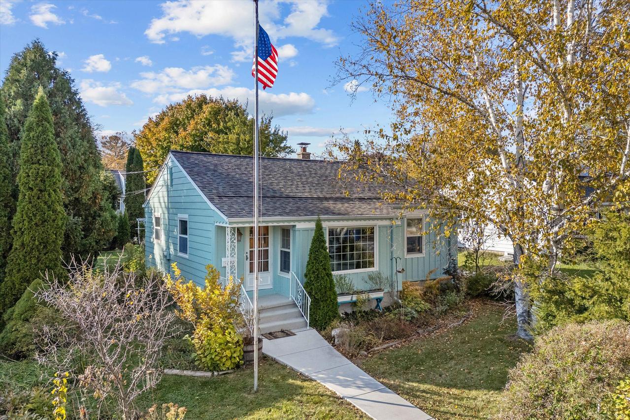 1109 7th Ave, Grafton, WI 53024