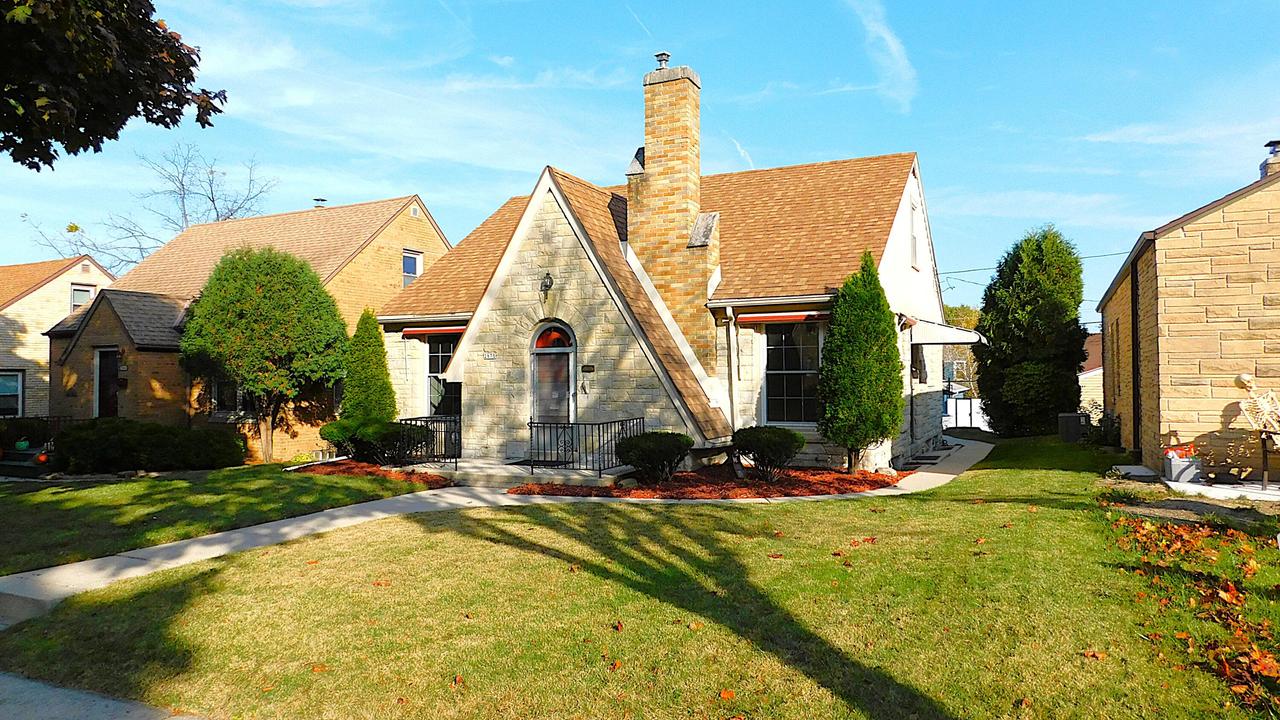 2870 S 47th St, Milwaukee, WI 53219