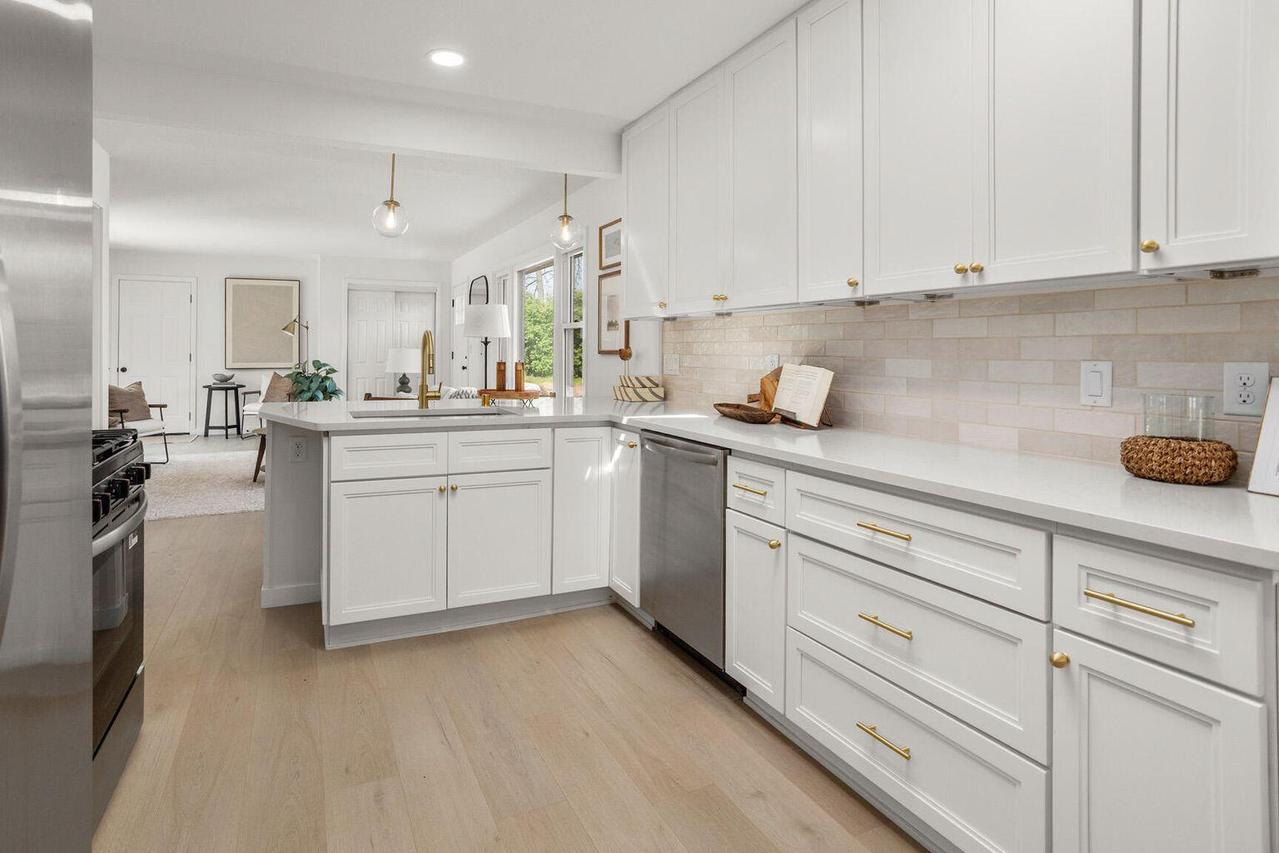 2285 N 166th St, Brookfield, WI 53005