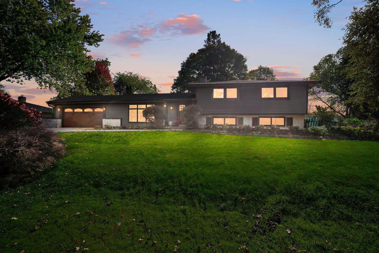 115 Eldorado Dr, Wind Point, WI 53402