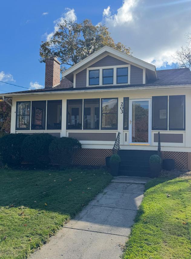 203 W Geneva St, Williams Bay, WI 53191