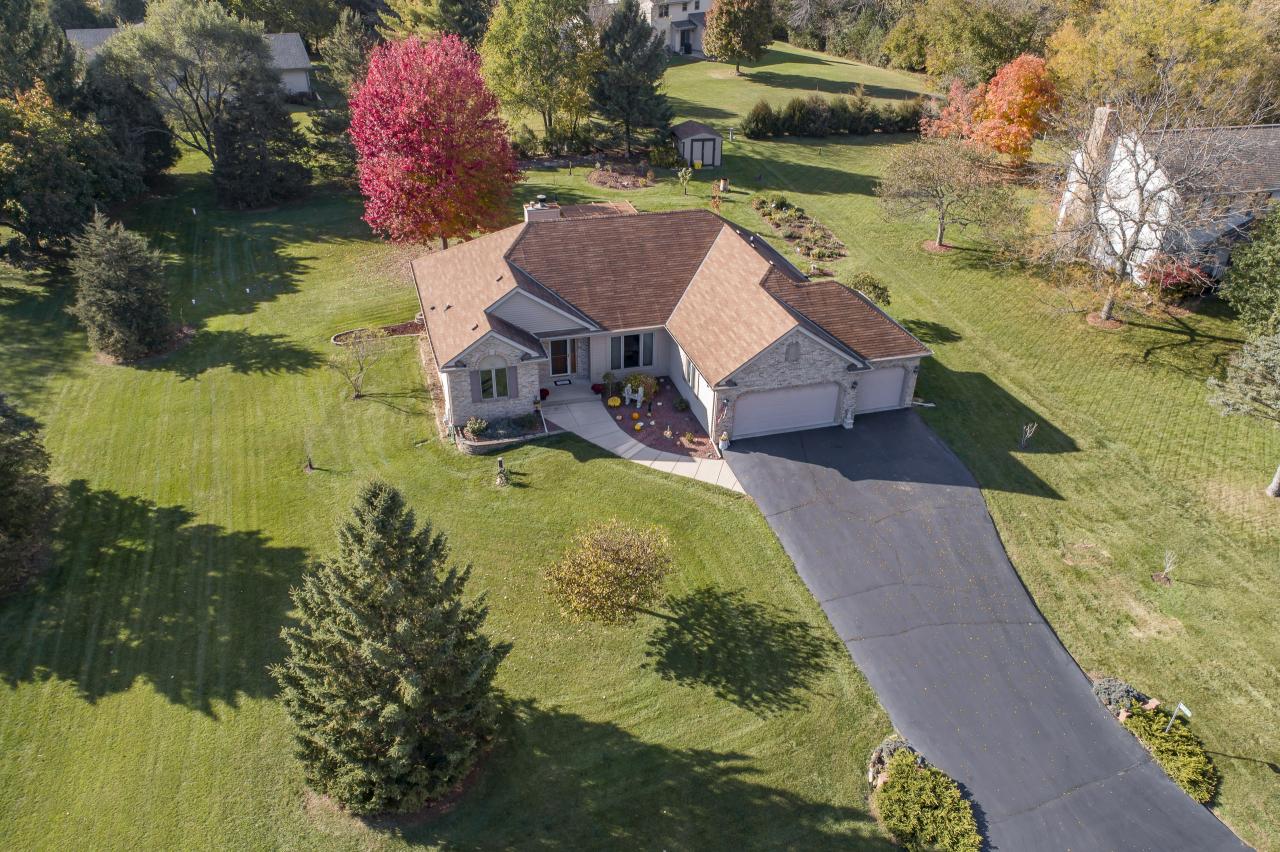 W367S9725 Charnwood Ln, Eagle, WI 53119