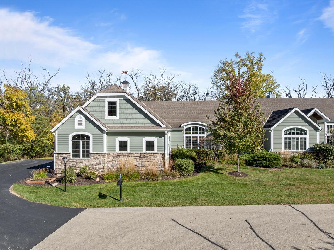 1945 Badger Hollow #3428, Geneva, WI 53147