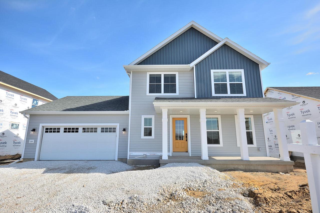 1187 Arrowood Cir, Oconomowoc, WI 53066